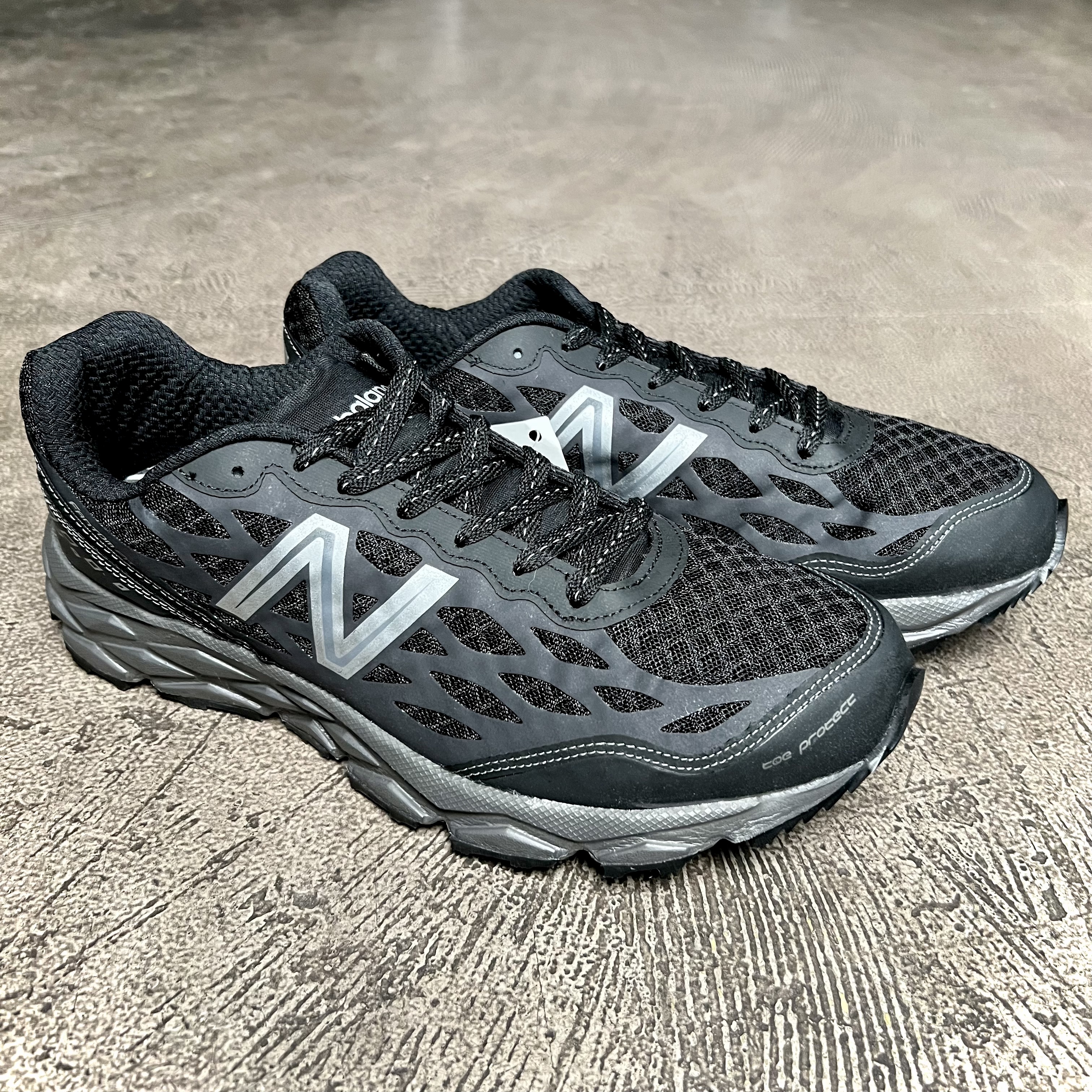 NEW BALANCE M950V2 (M950B2S)